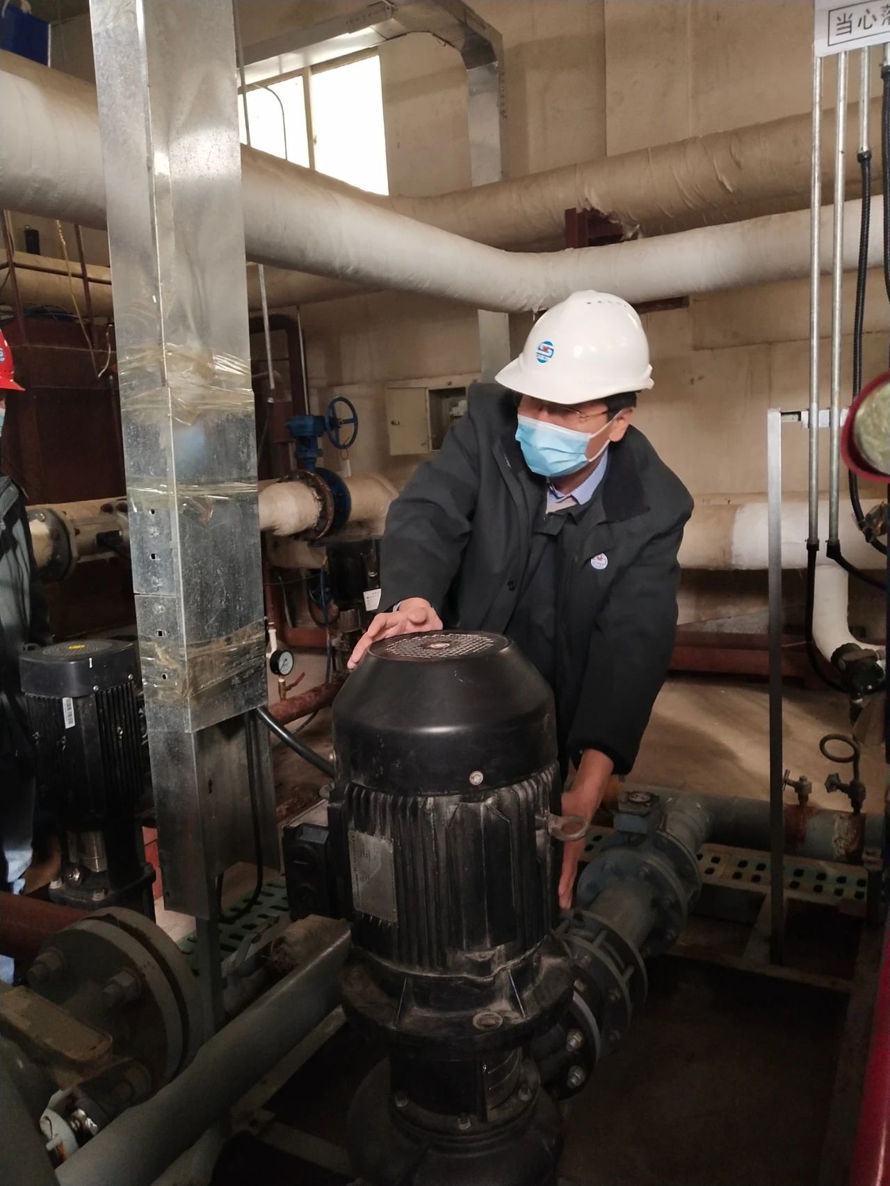 success 集團公司領導劉志強深入一線查安全 訪民情 保供熱2.jpg